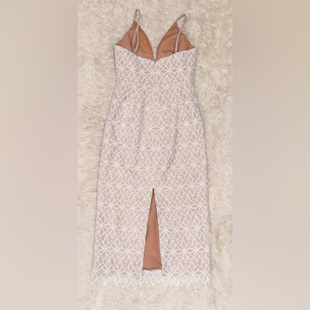 NEW HELSI Size M Off White Domenique Lacy Floral Sequin Embroidered Midi Off - Picture 7 of 7